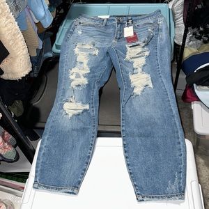 NEW Judy Blues Ripped stretchy boyfriend 14